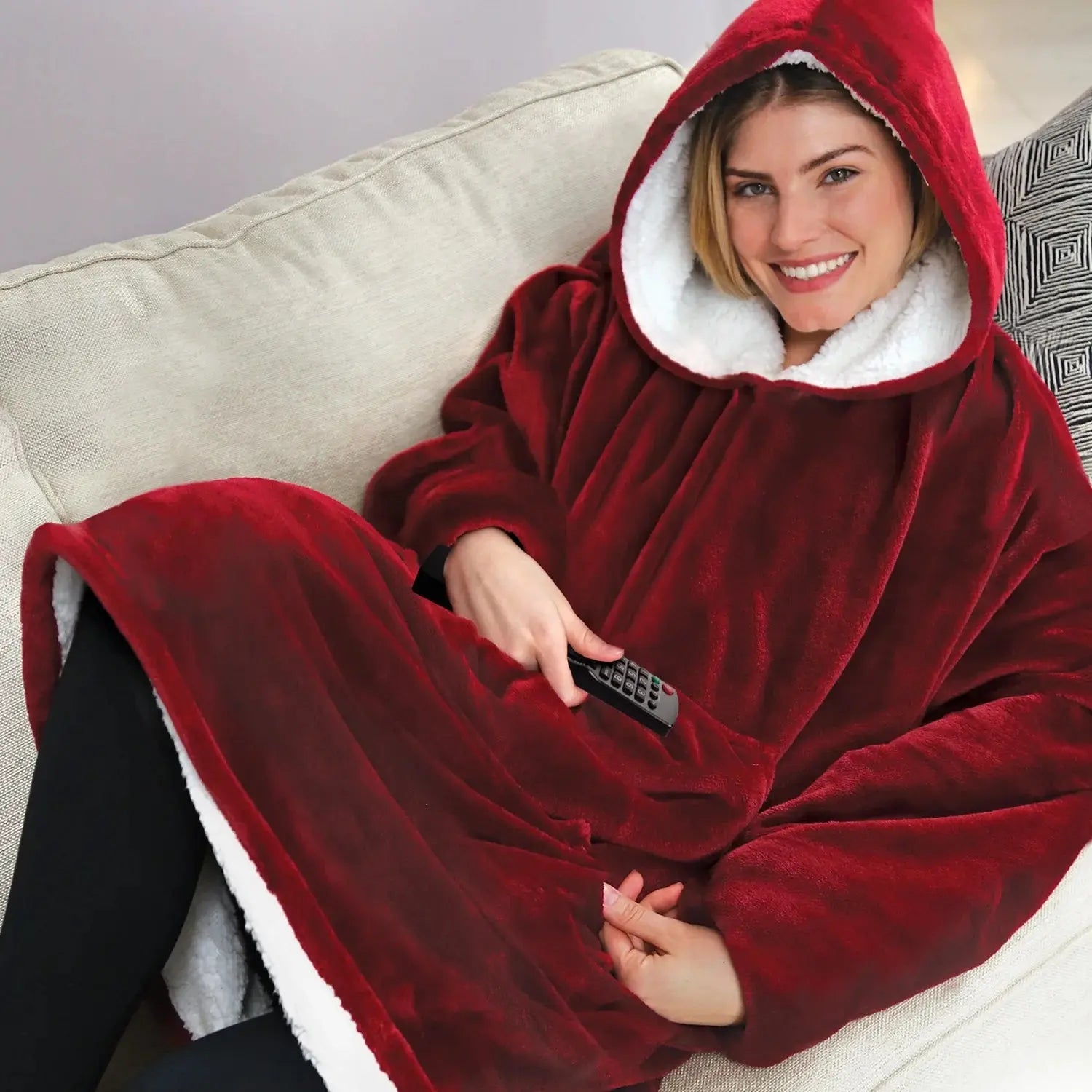 Плюшено одеяло за носене с ръкави Aventra Store