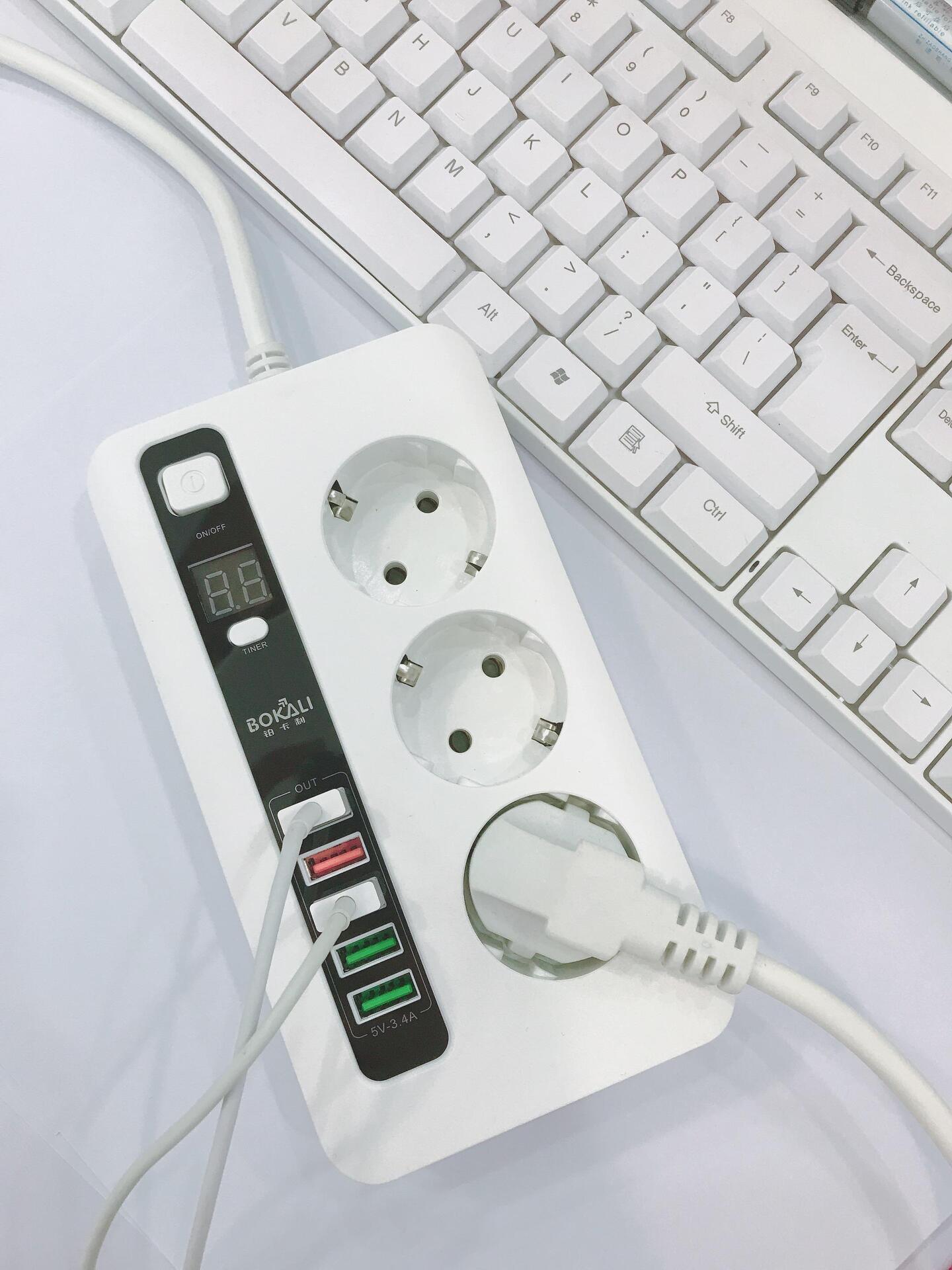 Power Socket splitter with x5 USB and 3x220V sockets 3.4A 2m.