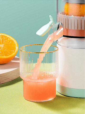 Portable cordless USB citrus juicer, Compact design, Easy to use and clean Aventra Store
