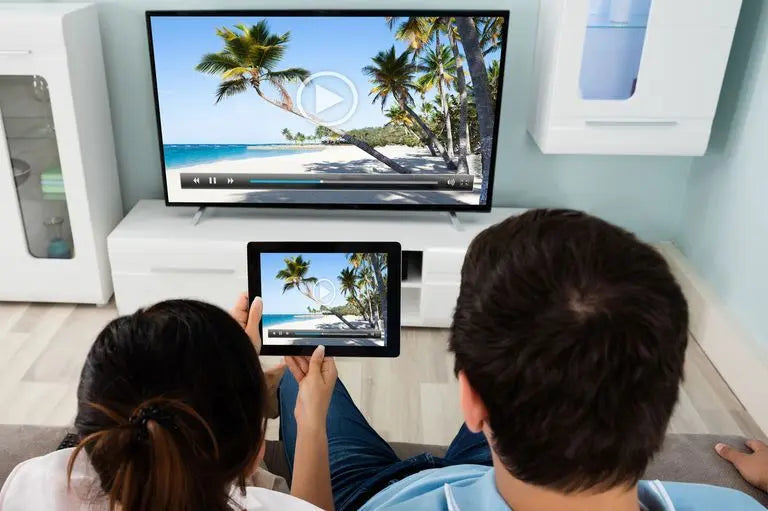 DEVICE FOR WIRELESS CONNECTION OF PHONE, LAPTOP AND TABLET WITH TV - CHROMECAST 4K Aventra Store