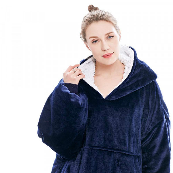 Плюшено, пухкаво одеало с ръкави