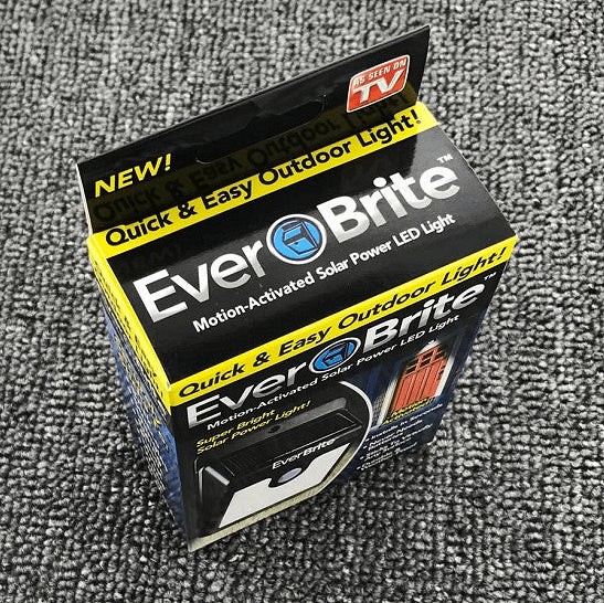 Соларна LED лампа с датчик за движение, Перфектна за поставяне на открито